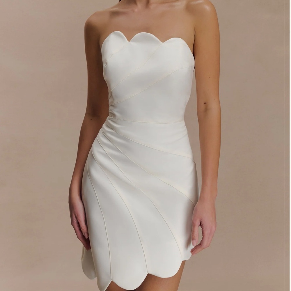 Meshki Atenea White Strapless Scalloped Dress
